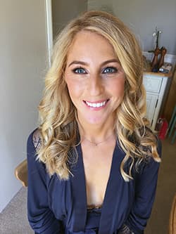 Soft and subtle bridesmaid makeup look