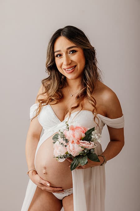 Soft and glowing maternity makeup look